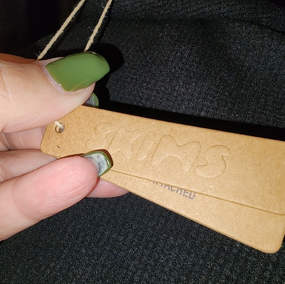 SKIMS light ribbed comfy robe - Picture 4 of 7